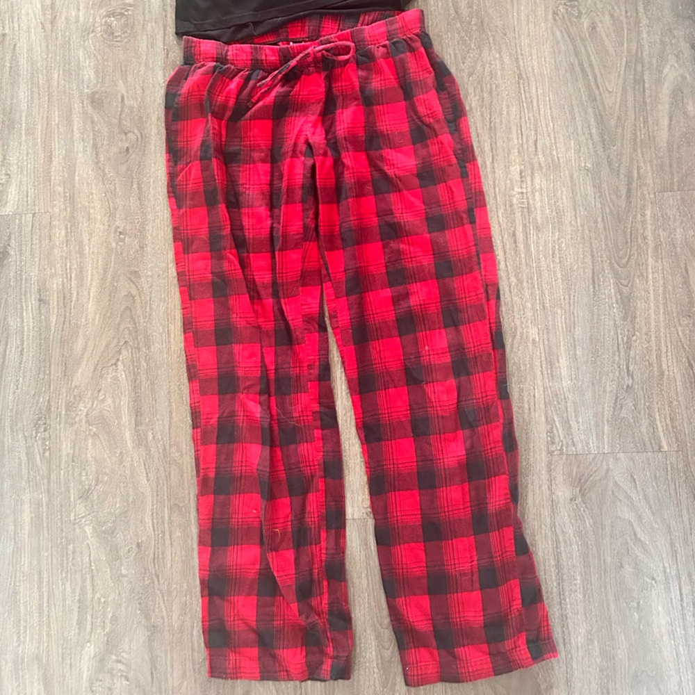 La Senza Red and Black Plaid Pajama Set
